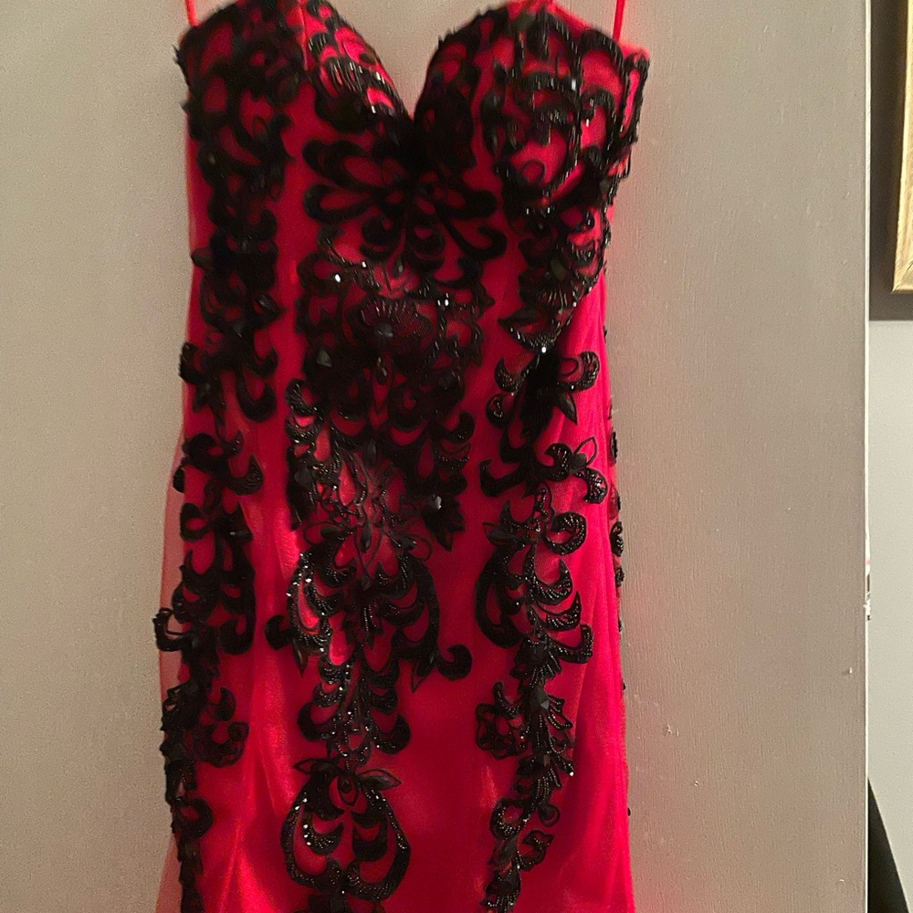 Dave & Johnny Vibrant Red Dress